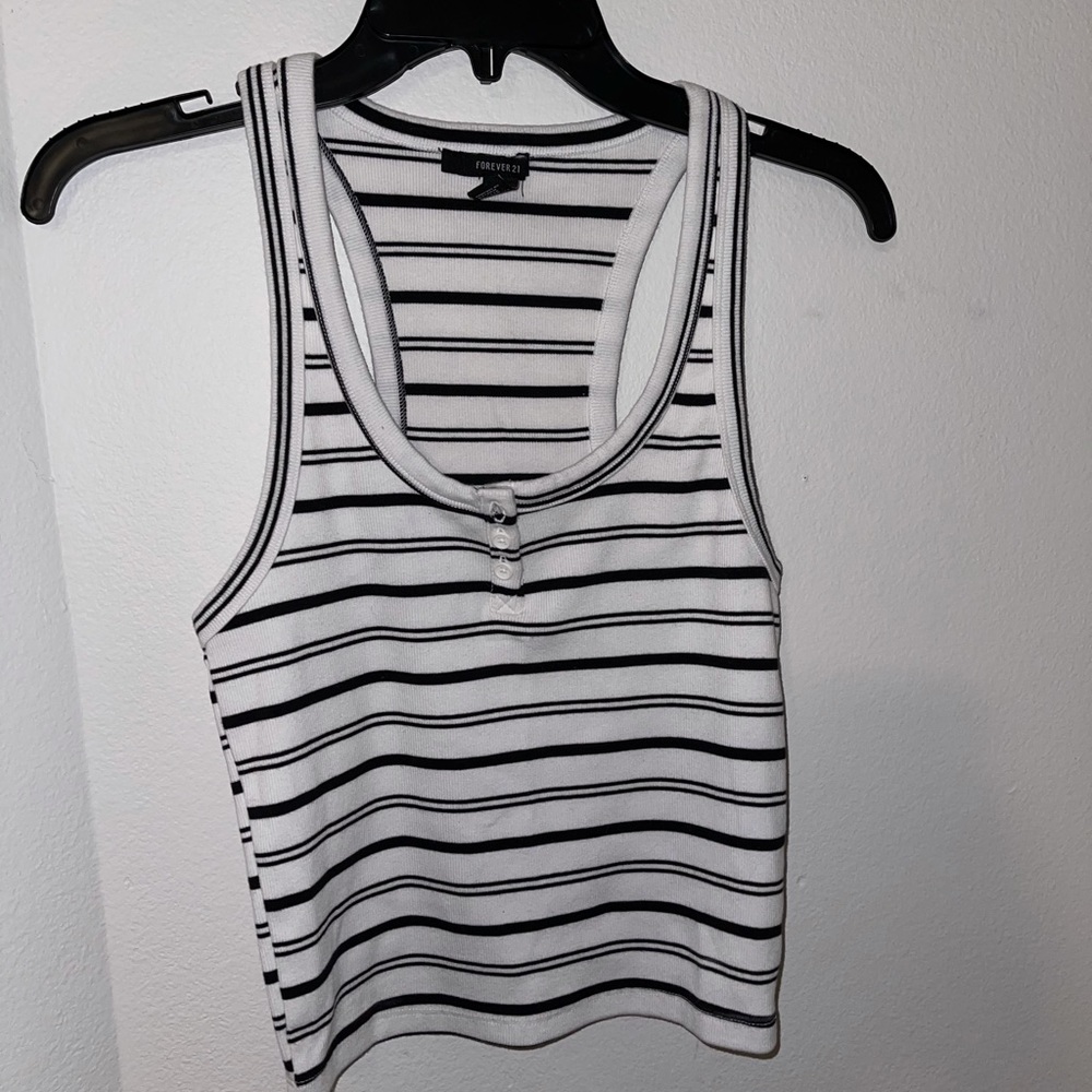 cute top! not cropped